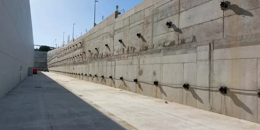 Diseño de Anclajes Activos y Pasivos en Arica: Soluciones para Suelos Costeros